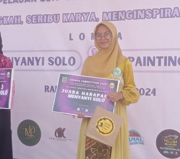 Siswi MTsN 5 HSU Juara Harapan 1 Lomba Nyanyi Solo Tingkat Kabupaten