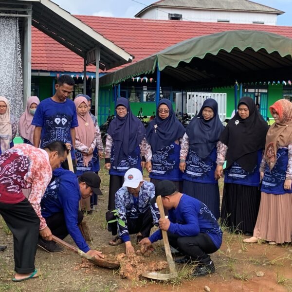 MTsN 6 HSU Turut Berpartisipasi Dalam Rangka Peringatan Hari Bumi ke-55