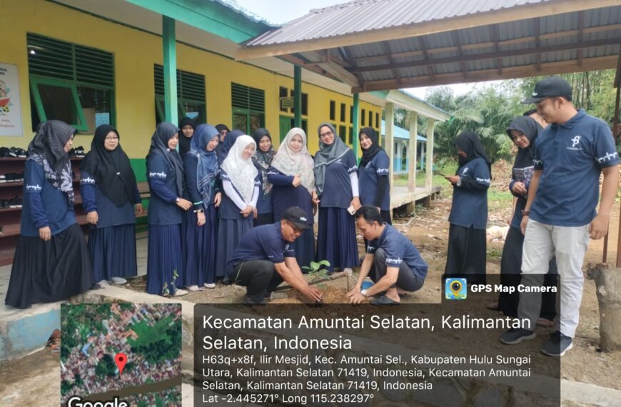 Sambut Hari Bumi 2025, MIN 24 HSU Sukseskan Gerakan Penanaman Bibit Satu Juta Pohon Matoa