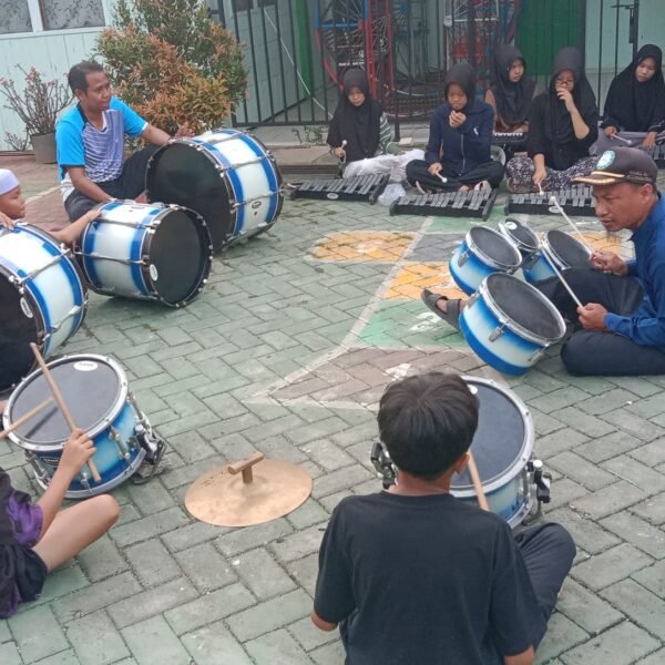 Jelang HUT RI, MIN 2 HSU Intensifkan Latihan Drumband