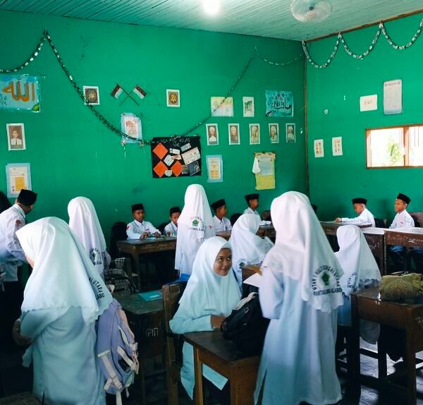 Inovasi Pembelajaran Al-Qur’an Hadis, Siswa MTsN 1 HSU Belajar Hukum Mad Lewat Wawancara
