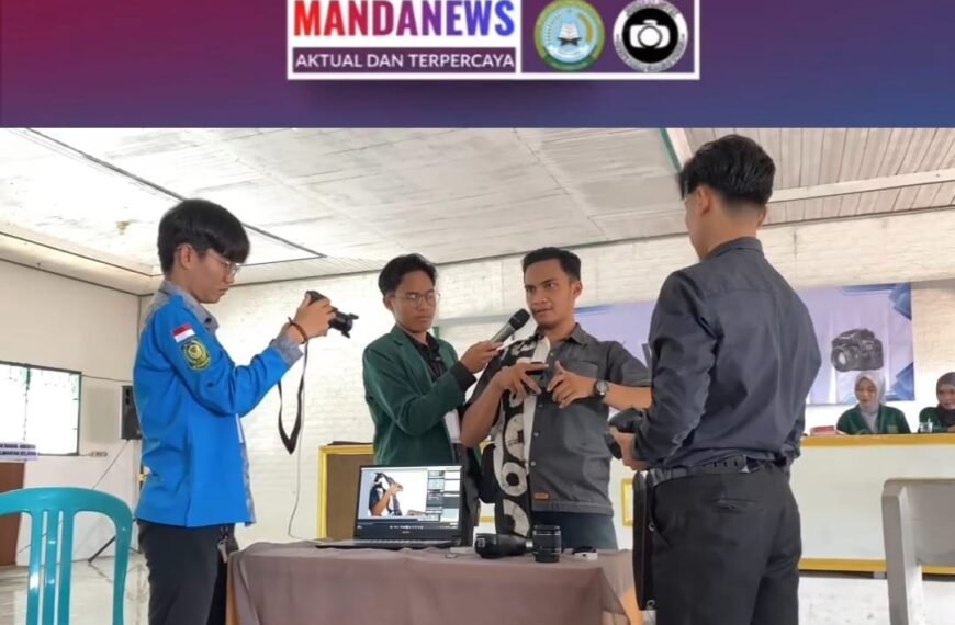 MAN 2 Jurnalistik Ikuti Seminar From Lens to Design Workshop Fotografi DSLR & Desain Grafis